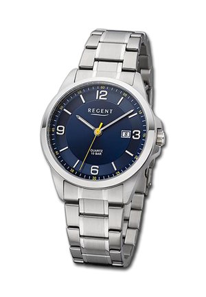 Silberne Edelstahl-Armbanduhr mit blauem Zifferblatt, weißen Stundenmarkierungen, gelben Akzenten, Quarzwerk und Datumsanzeige bei 3 Uhr.