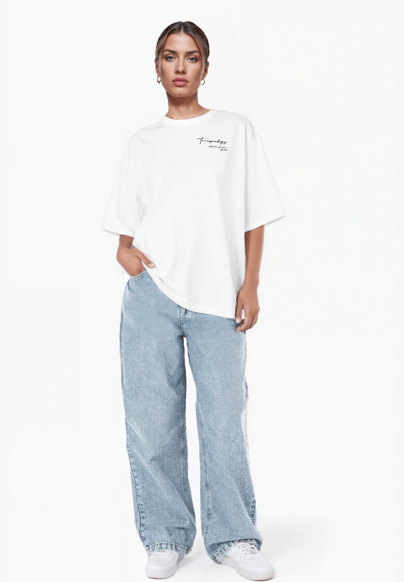 715035_7