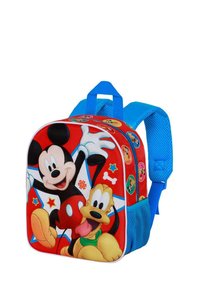 Sac à dos en tissu rouge avec Mickey Mouse et Pluto, doté de bretelles rembourrées bleues, d'étoiles et d'autocollants de personnages de dessin animé à l'avant.