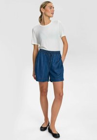 Nümph NUMIAMI - Kratke hlače od trapera - medium blue denim