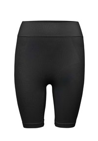 Czarne sportowe szorty z elastyczną talią, dopasowanym krojem, gładką fakturą i długością do kolan. Bez wzorów ani dodatkowych elementów.