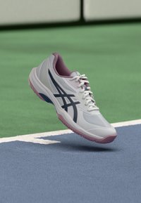 No seleccionado, white/independence blue