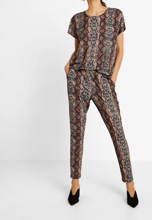 Jumpsuit - brown