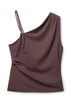 Top asimmetrico a spalla sola in un profondo mauve, realizzato in tessuto liscio. Presenta spalline sottili e regolabili e una texture arricciata su un lato.