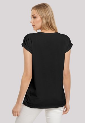 Schwarzes Kurzarm-T-Shirt mit umgeschlagenen Ärmeln und lockerer Passform, aus weichem Stoff gefertigt, mit rundem Halsausschnitt und einer Nahtdetail auf der Rückseite.