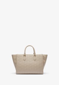 Borsa a tracolla beige trapuntata con accenti in pelle liscia, dotata di due manici superiori e dettagli in metallo dorato, con un motivo geometrico sulla parte anteriore.