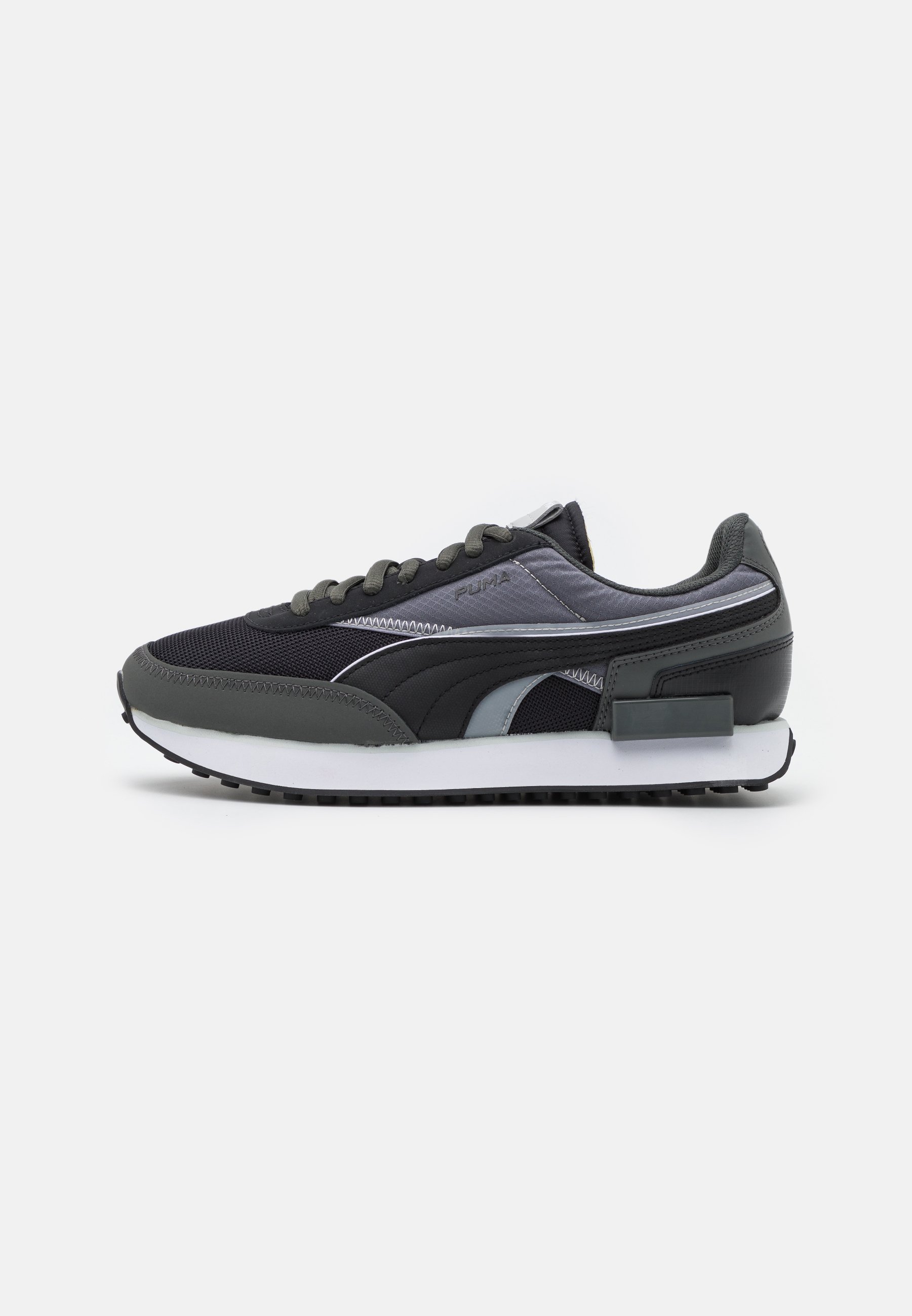 all black puma future rider