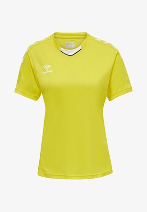 Lys gul sportsjersey med korte ærmer, v-udskæring, hvide accenter på skuldrene og brandlogo på venstre bryst. Glat tekstur.