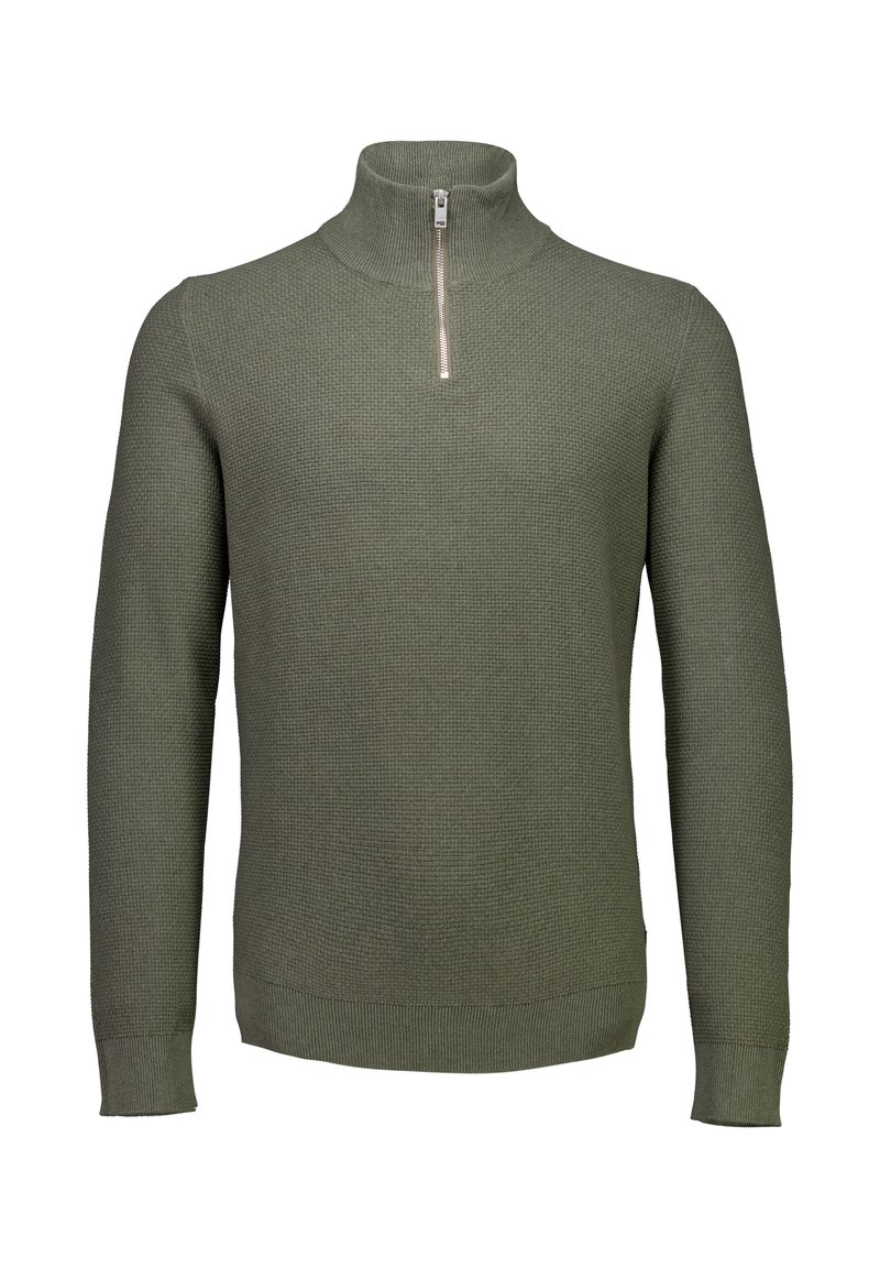 Maglione in maglina verde oliva con maniche lunghe e una corta cerniera argentata su un colletto alto, tessuto strutturato.