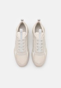 EA7 Emporio Armani LACES UNISEX - Sportcipő - rainy day/silver