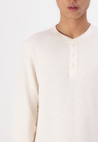 GAP WAFFLE HENLEY - Long sleeved top - ivory frost