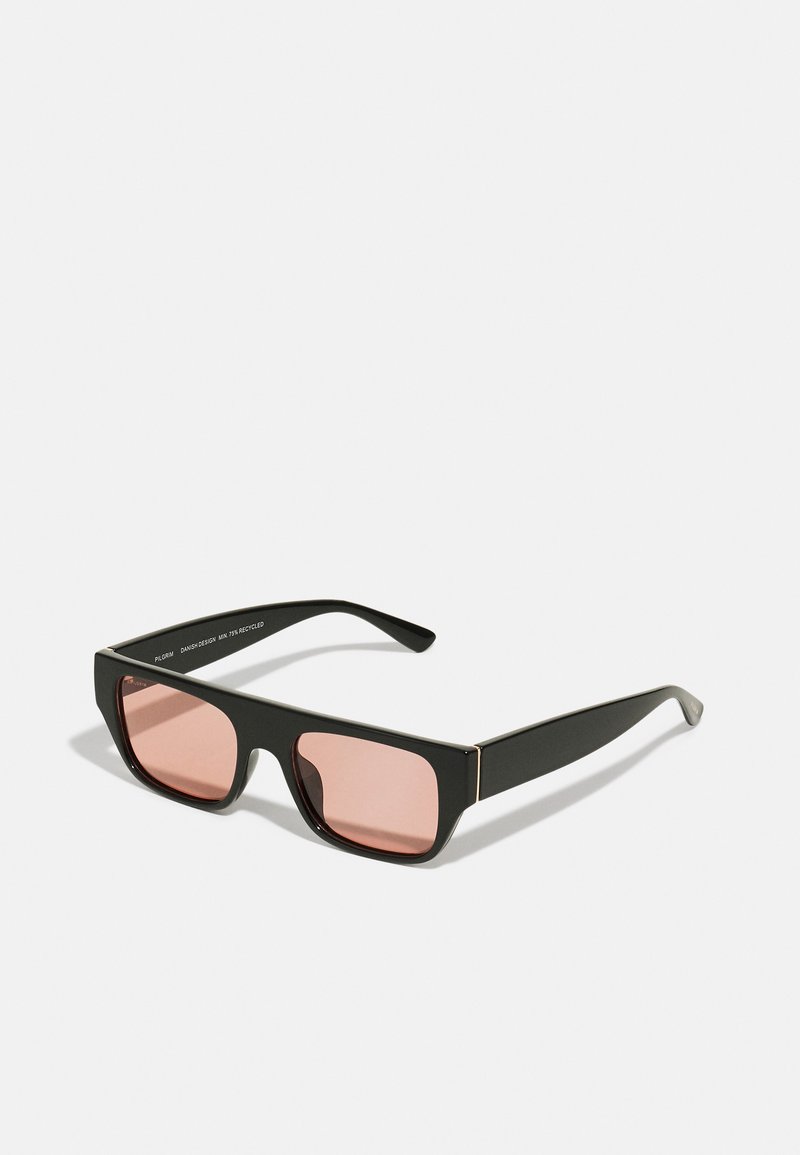 Lunettes solaires Pilgrim noires et or main image 1