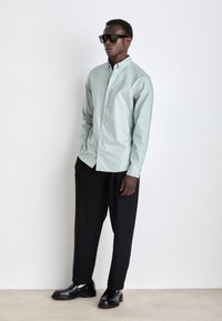 Calvin Klein STRIPE SHIRT - Camicia - slate gray