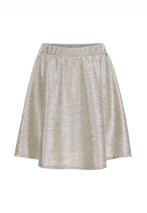 Jupe argentée métallique longueur genou avec une taille élastique et une légère forme trapèze sur un fond blanc.