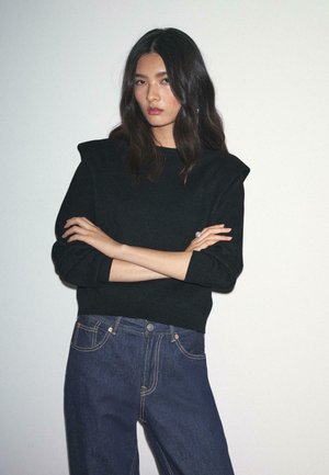 WITH SHOULDER PADS  - Pullover - black