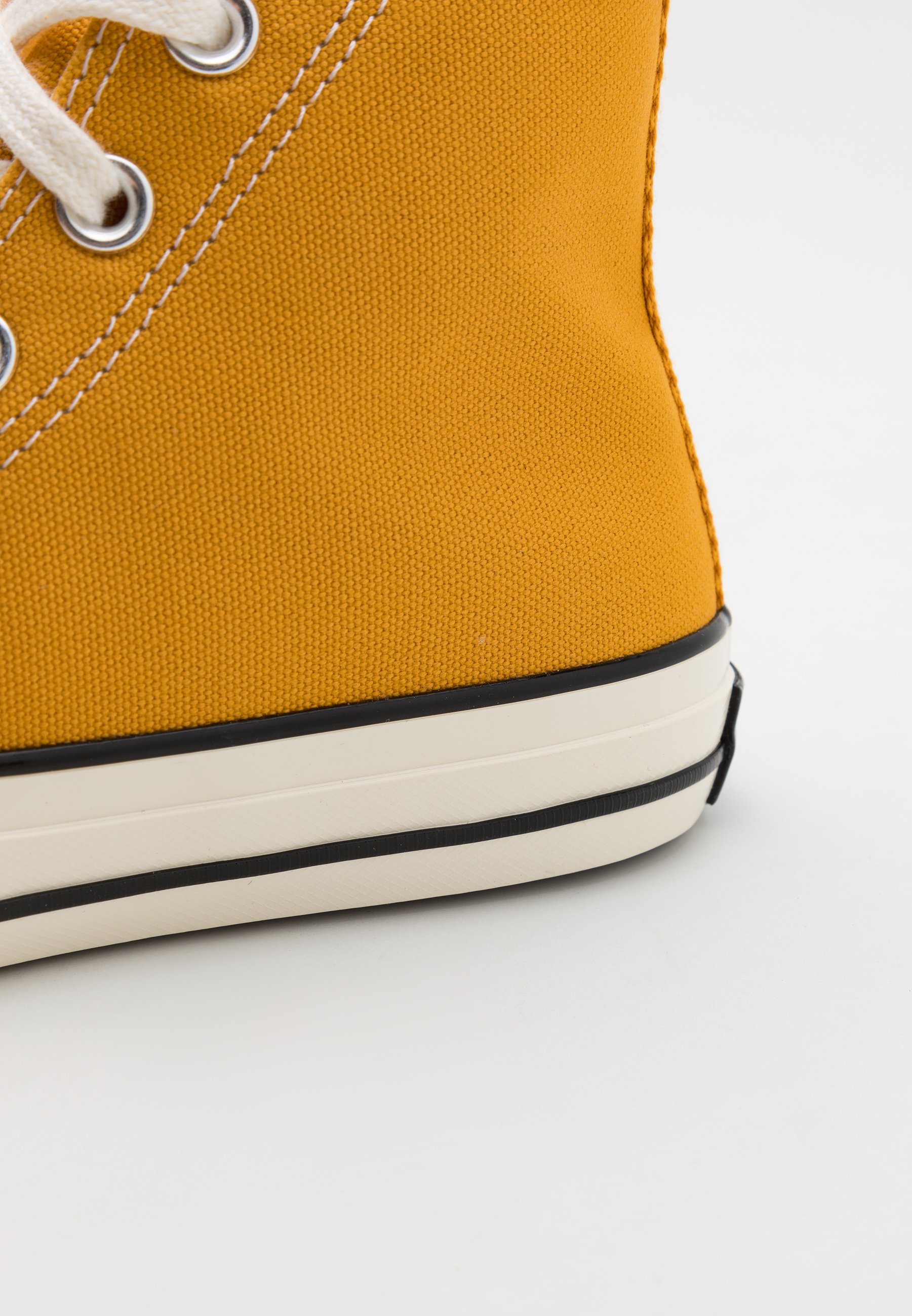 converse montante jaune converse montante jaune