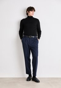 HUGO Trousers - dark blue