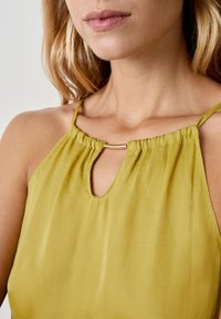 Etam MERIAN - Camiseta de pijama - anis