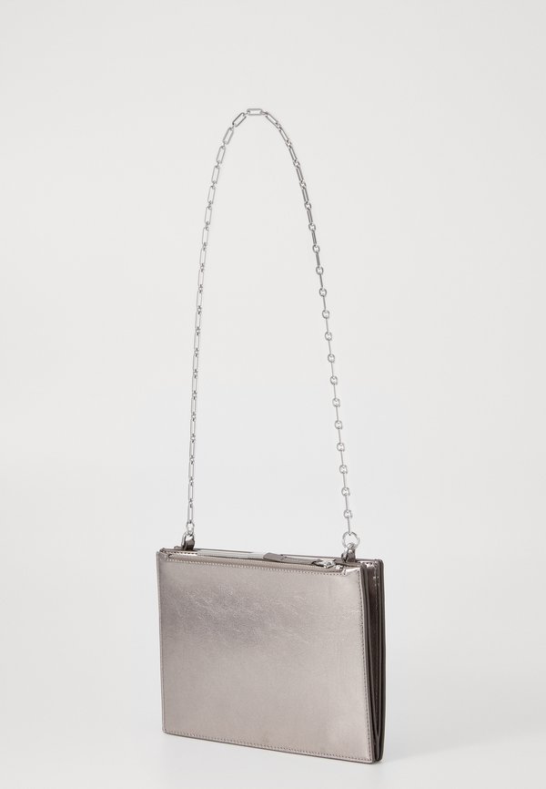 NIGHT SQUARE CROSSBODY SHINY - Cross body bag - silver4