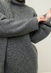 Studio Untold Strickpullover - mottled anthracite