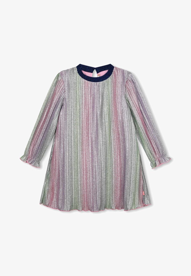Robe plissée à manches longues avec des rayures verticales argentées, roses et vertes et un col rond bleu foncé avec une fermeture par bouton au dos.