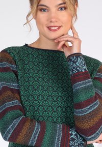 Sorgenfri Sylt MERLA - Strickpullover - deep grass