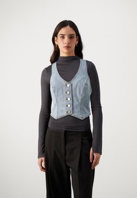 Guess - PIPER VEST - Vest - believe it Miniatyrbilde 1