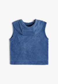 Gilet in pile blu con cappuccio, design senza maniche, texture morbida e una cucitura orizzontale all'orlo. Senza chiusure o dettagli aggiuntivi.