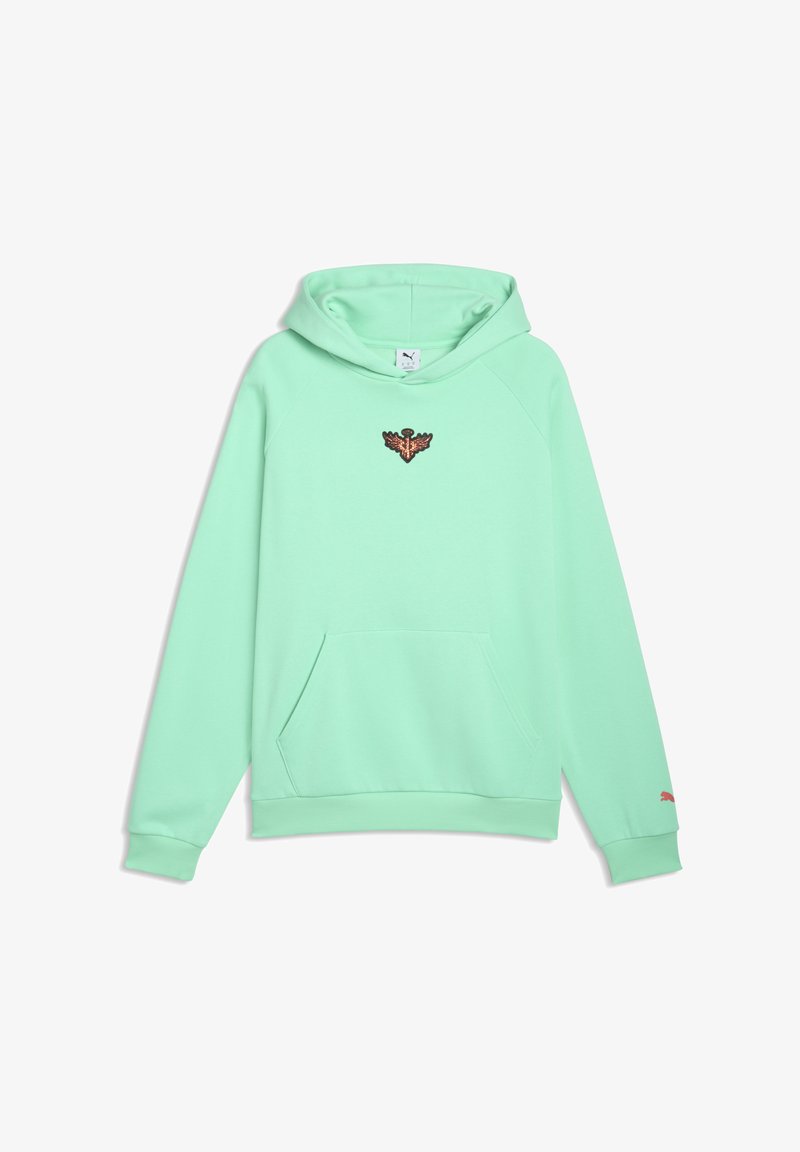 Miętowa zielona bluza z kapturem wykonana z miękkiego materiału. Posiada centralnie wyszywane logo z skrzydłami, kieszeń kangurka oraz ściągacze na rękawach i u dołu.