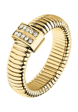 Anello a fascia flessibile in oro con design scanalato e una chiusura rettangolare decorata con due file di gemme rotonde trasparenti.