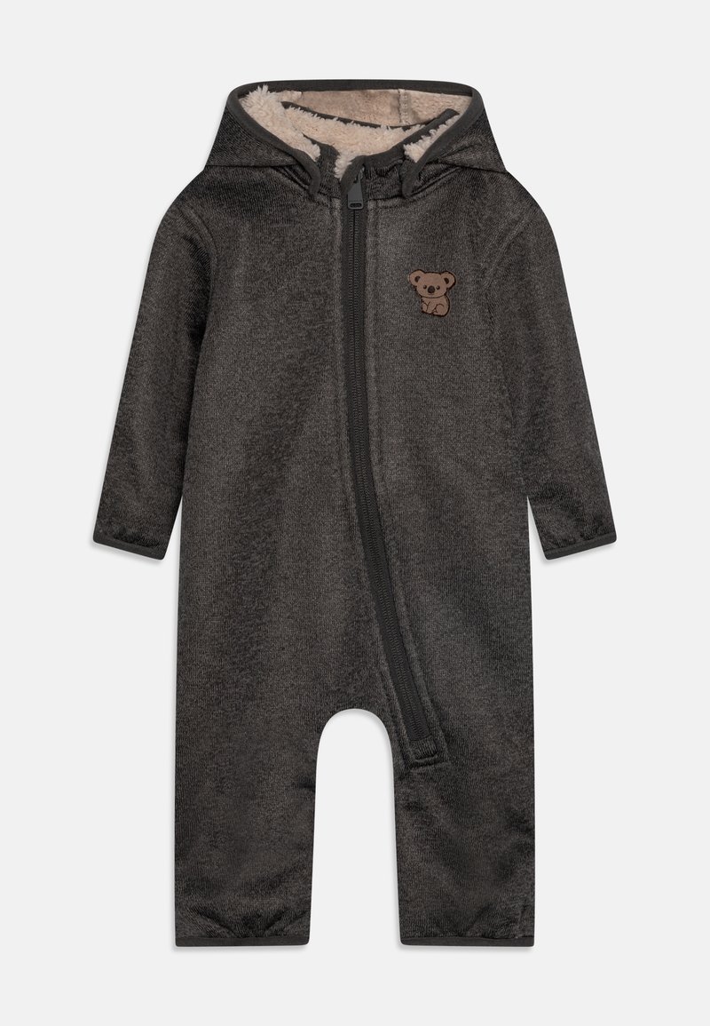 Grenouillère à capuche pour bébé gris foncé avec fermeture éclair frontale et doublure douce en polaire beige, avec un petit ours en peluche brodé sur la poitrine.