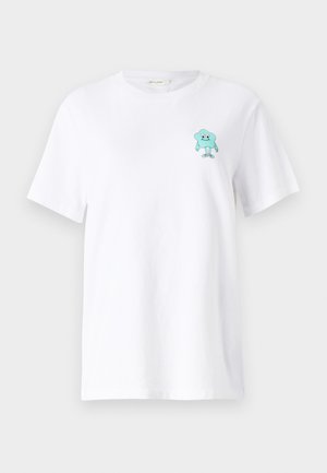 Witte katoenen T-shirt met korte mouwen en een ronde halslijn. Heeft een turquoise stripfiguur geborduurd op de linkerkant van de borst.