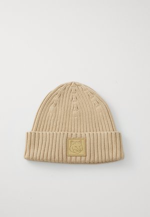 BOLD FOX HEAD PATCH BEANIE - Beanie - chamois