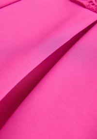 Wybrany, magenta pink