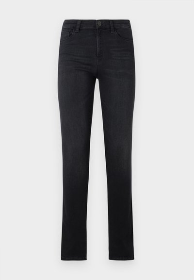 Svarta denimjeans, åtsittande design, rak ben, fem fickor, knappstängning och subtila sömdetaljer. Lätt textur, klassisk stil.
