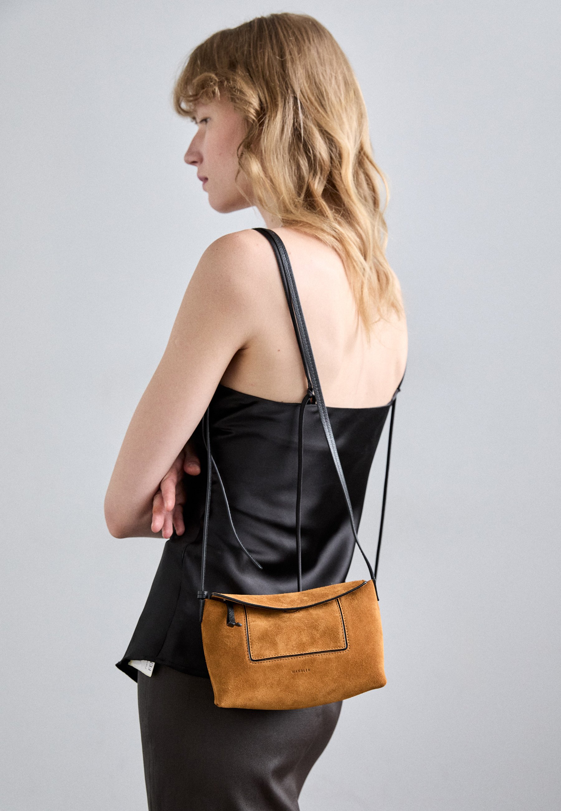 Wandler PENELOPE SLOUCH MINI - Cross body bag - cognac/cognac