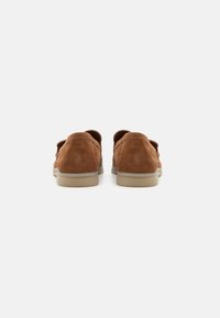 Steve Madden PORTLAND - Scarpe senza lacci - cognac