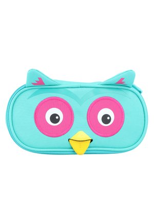 Türkisfarbene Federtasche in Form einer Eule, mit großen pinken Augen, einem gelben Schnabel und ohrähnlichen Akzenten. Strukturierter Stoff mit einem Reißverschluss.
