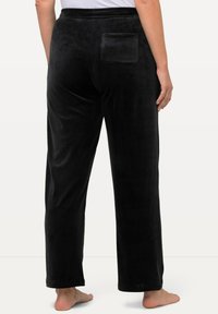 Ulla Popken NICKI TAILLE ÉLASTIQUE ULTRA-DOUILLET - Pyjamabroek - noir