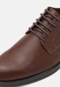 Thumbnail Image 6