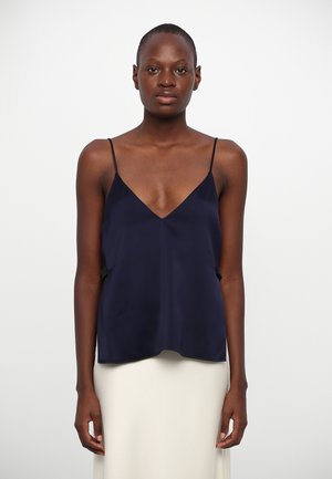 Marineblaues Satin-Camisole mit Spaghettiträgern, mit V-Ausschnitt und fließendem Design. Glatte Textur und minimalistischer Stil.