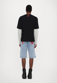 Icecream RUNNING DOG LAYERED  - Longsleeve - black