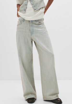 MID-RISE - Džínsy baggy - light blue denim