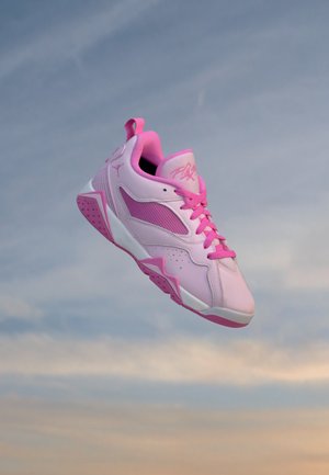 Jordan Маратонки - pink foam/china rose/white
