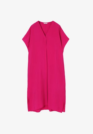 Fuchsia Kleid mit tiefem V-Ausschnitt, kurzen Ärmeln und seitlichen Schlitzen. Hergestellt aus glattem Stoff, mit einer lockeren, fließenden Form. Keine Muster oder Hardware.