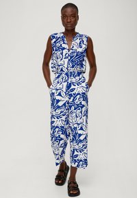 s.Oliver Spodnie materiałowe