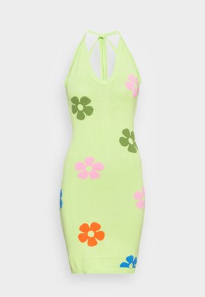 Abito lavorato a maglia di un vivace verde brillante con scollatura a V e laccetto al collo. Decorato con motivi floreali multicolori in rosa, arancione, blu e verde.