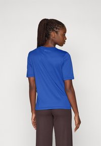 ONLY Play ONPJINTO ON TRAIN TEE - T-shirt basic - mazarine blue