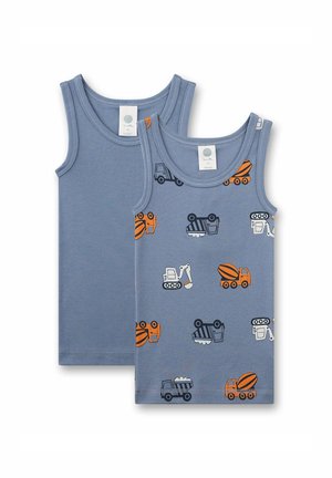 Zwei blaue Tanktops für Kleinkinder, eines einfarbig und eines mit orange-weißen Baustellenfahrzeug-Motiven. Beide haben einen runden Halsausschnitt und Etiketten innen.