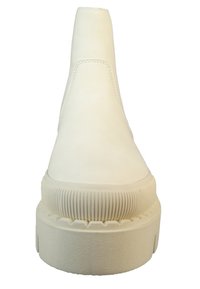 Białe, wsuwane buty wykonane z gładkiej skóry, z zaokrąglonym noskiem, grubą, teksturowaną podeszwą i minimalnymi detalami szewnymi.